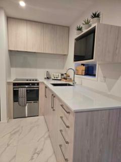 CBD Apartment 3 - 2 Bed 2 Bath - 8