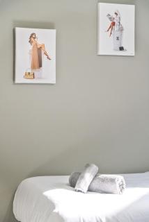 Dreamy Spring Getaway - Near IAH Airport & Downtown, Sleeps 10 - 3