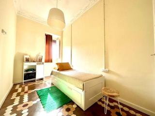 Stylish Ruzafa Market - 3