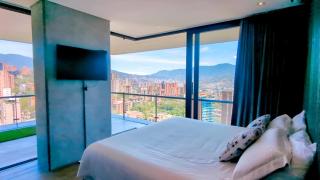 Apartamento de Lujo con Vista Panorámica en Medellín - 0