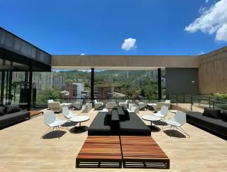 Apartamento de Lujo con Vista Panorámica en Medellín - 7