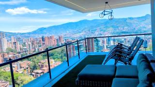 Apartamento de Lujo con Vista Panorámica en Medellín - Medellín - 3