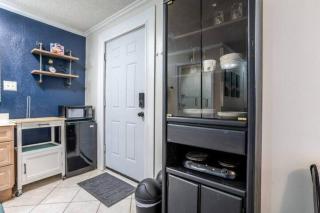 Modern Studio Pool Access Pet-friendly - Orlando - 3