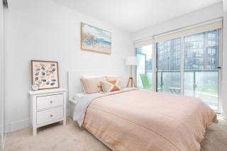 1BR with Sofa Bed that sleeps 3 by Yorkville! - 9