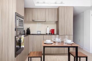 1BR with Sofa Bed that sleeps 3 by Yorkville! - 3