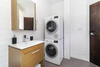 Heart of East VillGem 1BR1BA Washer Dryer! - 5
