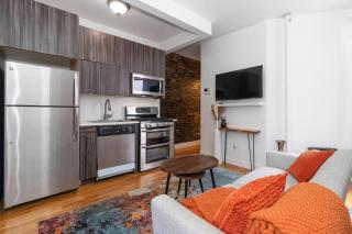 Heart of East VillGem 1BR1BA Washer Dryer! - New York - 4