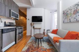 Heart of East VillGem 1BR1BA Washer Dryer! - New York - 2