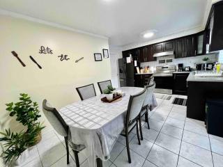 R3 Private Room Near Airport - Mississauga - 6