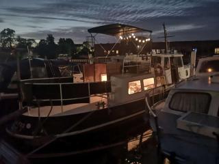 Gemütliches Wohnschiff - 2