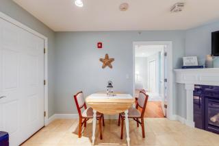 Immaculate Beach Condo - Dennis Port - 2
