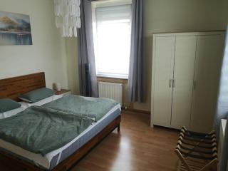 Vier Zimmer Appartment mit Küche & Bad - Weingarten - 9