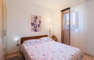 2 Bedroom Nice Apartment In Sutivan - 6