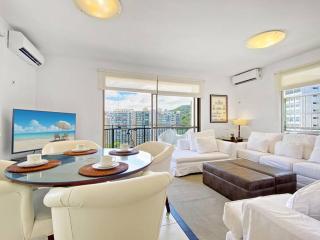 Spacious 4 bedrooms Beach Front Pitangueiras - Guarujá - 2