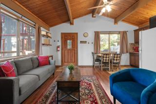 Cute Cozy Cabin - Nestled in the quiet neighborhood of Sugarloaf. - Sugarloaf - 5