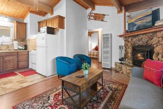 Cute Cozy Cabin - Nestled in the quiet neighborhood of Sugarloaf. - Sugarloaf - 4