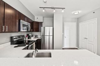 Modern Apt Near Downtown - BSC-103F - White Plains - 3