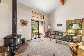 New! Aspen 4 Seasons - Seasonal pool - Close to beaches, parks, golf, and downtown - 5