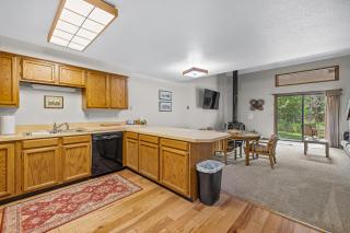 New! Aspen 4 Seasons - Seasonal pool - Close to beaches, parks, golf, and downtown - 4