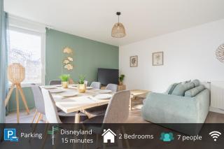 Le Prague - Parking - Disneyland - Balcon - 0