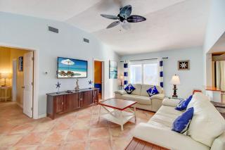 VILLA 6 walk to Beach 2 bedroom 2 Bath Pool - 8
