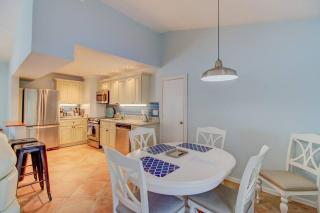 VILLA 6 walk to Beach 2 bedroom 2 Bath Pool - 4