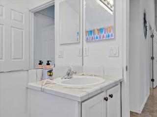 6BD - Pool, BBQ & Movie Theater - 10 Mins to Disney - 3