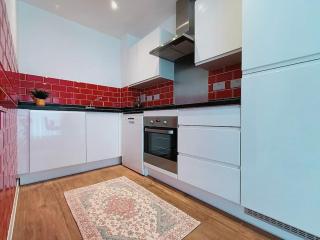 Issara Apartments 49 - Great location & Private Parking - 3