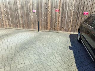 Issara Apartments 49 - Great location & Private Parking - 2