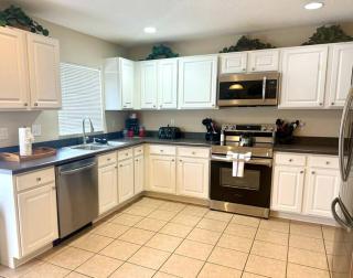 Bohanan Villa 5 bed 3 bath with pool and jacuzzi spa - Davenport - 7