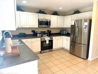 Bohanan Villa 5 bed 3 bath with pool and jacuzzi spa - Davenport - 4