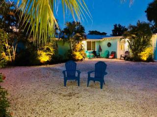 Sea Horse One Bedroom Pool Walk to Beach - 1