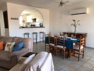 Cottage-Style 3 bed Villa - Pool Views, Walk to Beach, Sleeps 6 - Khlorakas - 1