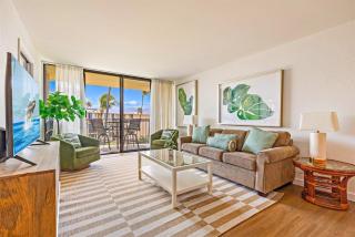 Kanai A Nalu 408 — Top Floor Oceanfront Condo - Wailuku - 6