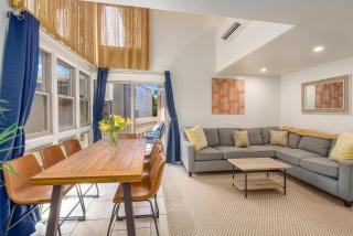 Beachfront Condo—3 bedrooms—Fully Renovated - Kihei - 0
