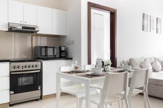 Binghatti Gateway by SIMPLY COMFORT - Dubai - 5