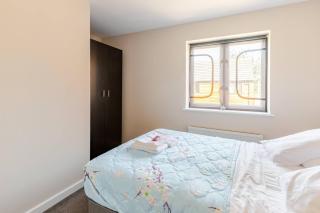 Lovely Apartment with Garden & Parking - 1
