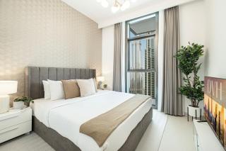 High-Rise Chic, Burj Crown, Opera Boulevard View, by Dubai Mall - 9