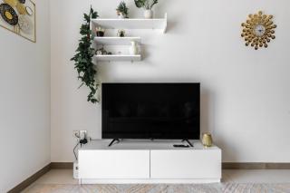 Binghatti Gateway by SIMPLY COMFORT - Dubai - 1