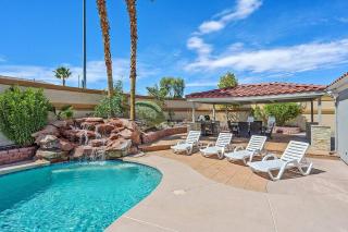 Posh Villa 8 Bdr X Bath 15 Bds Free Spa Heat - Las Vegas - 3