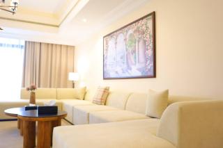 Al Raha Luxe 3BR Retreat - Elegant Stay Near Yas Island & Al Raha Beach - 8