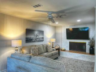 Cute Cottage with 3 min walk to beach with bikes! - Jekyll Island - 7