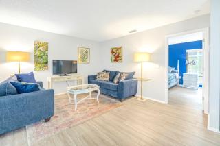 Private Patio, Walk to All! 5min- Siesta Keys Best Beach, 1min- Shopping Dining & Entertainment! - Sarasota - 6