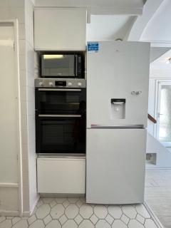 Truehome Close to Stansted Airport - 9