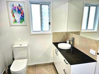 Entire NEW Apartment Tranquil &Great Location - 2