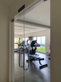 Dumaguete Mountain View Studio Condo with Pool, Gym, WiFi - 5