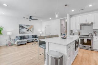 Spacious 3BR Home Oasis on Grandin Road - Charlotte - 0