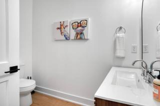 Spacious 3BR Home Oasis on Grandin Road - Charlotte - 9