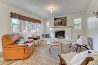 Large Pet-Friendly Sleeps 10 Near Palmer Park - 0