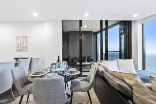 ALTITUDE Ocean Suites - SPECTACULAR, Unmatched Views & Luxury Accommodation - Gold Coast - 1
